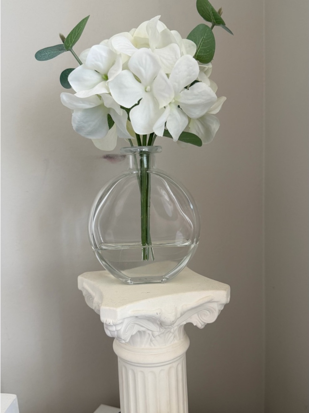 Clear Round Glass Vase with White Hydrangea Accent